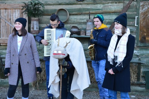 Piękna, przedświąteczna współpraca młodzieży!