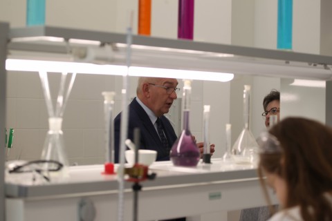 Nowe laboratorium chemiczne w LO im. Kopernika w Brzesku