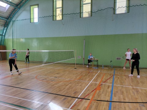 POWIATOWA LICEALIADA W BADMINTONIE DRUŻYNOWYM