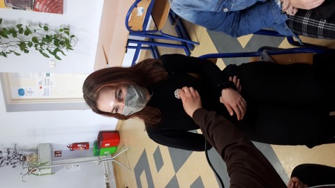 Spotkanie klasy medycznej z pracownikiem służby zdrowia