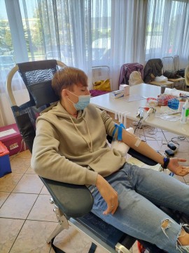 AKCJA HONOROWEGO KRWIODAWSTWA