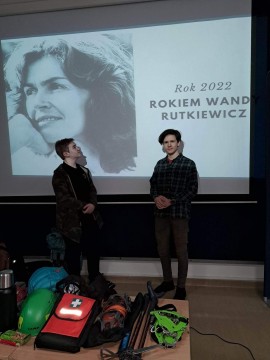 „Zwykły człowiek w obliczu gór i niezwykłych ludzi”