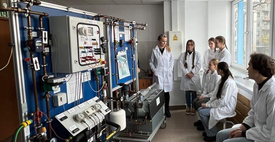 “Z BRZESKIM KOPERNIKIEM W STRONĘ SŁOŃCA” PROGRAMU REGIONALNEGO WSPARCIA EDUKACJI EKOLOGICZNEJ CZĘŚĆ 2) FUNDUSZ EKOLOGI