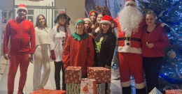 Mikołajkowo-świąteczna wizyta wolontariuszy w Domu Dziecka